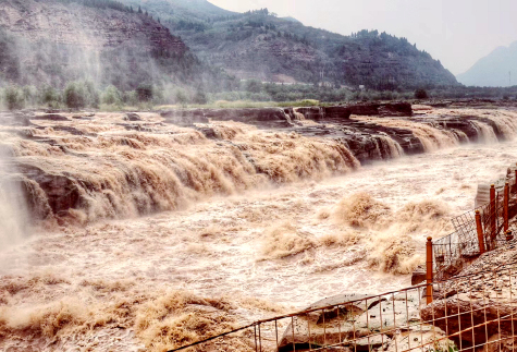 訪革命圣地  尋黨員初心